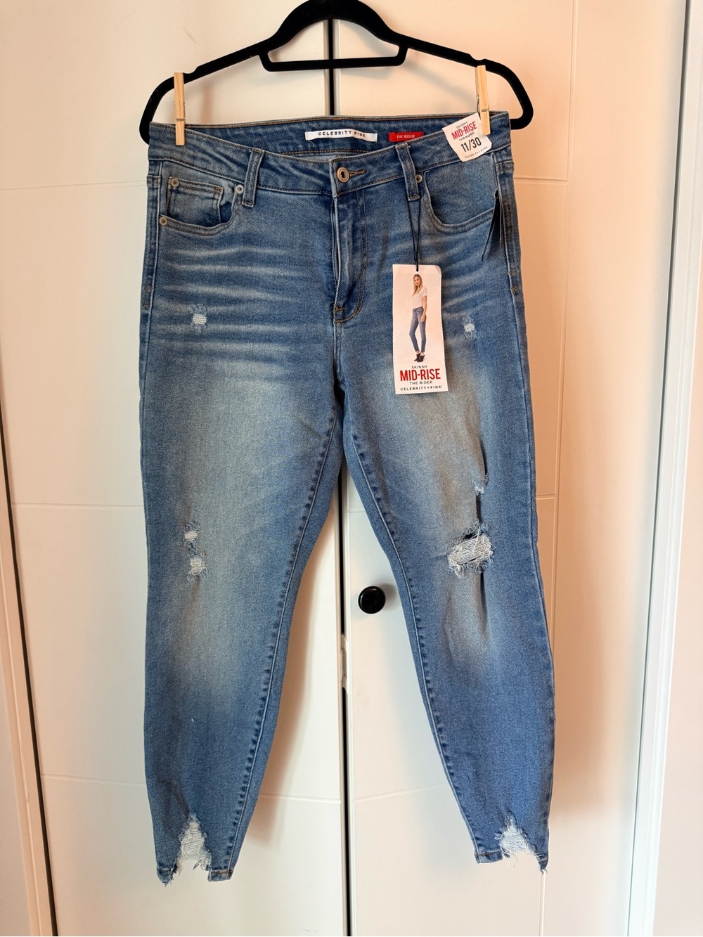NWT Celebrity Pink Distressed Skinny Jeans